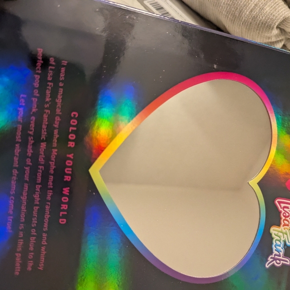 LISA FRANK x MORPHE | 35B alien eyeshadow palette - Picture 4 of 5